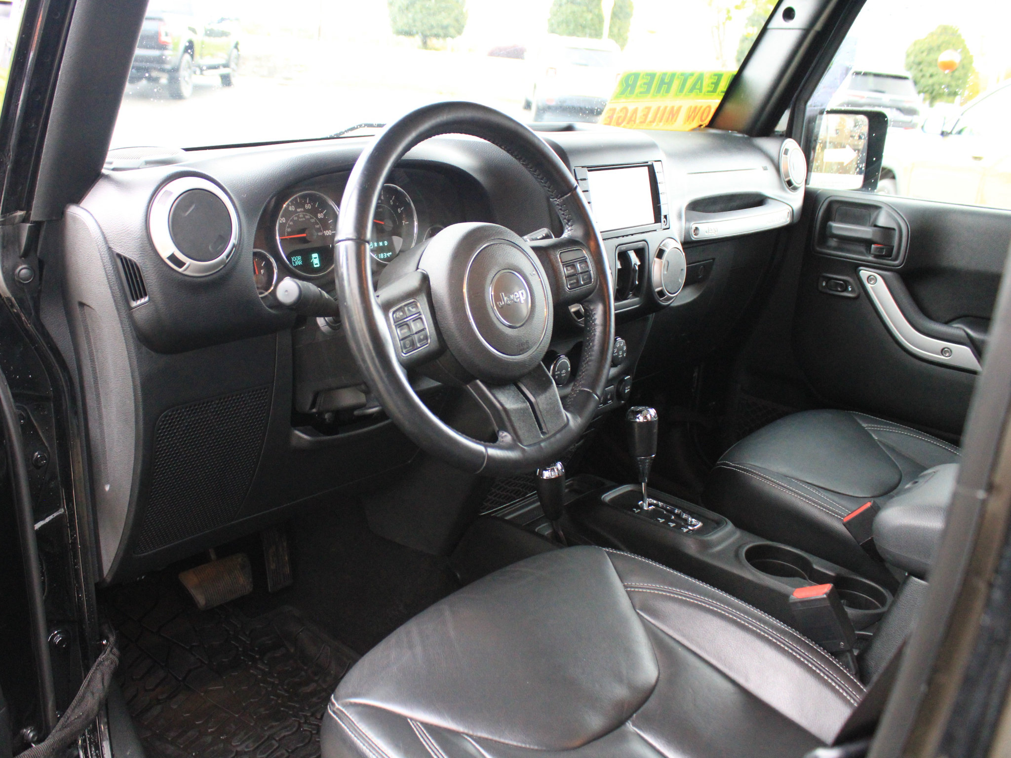 Used 2017 Jeep Wrangler Unlimited Sahara w/ Dual Top Group AWD/4WD image 12