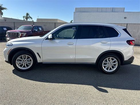 Used 2023 BMW X5 xDrive40i w/ Premium Package image 7
