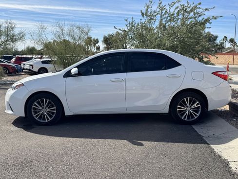 Used 2014 Toyota Corolla LE image 6