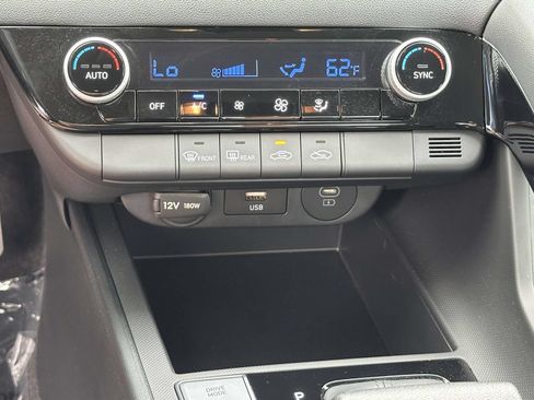 Used 2026 Hyundai Elantra Hybrid FWD image 12