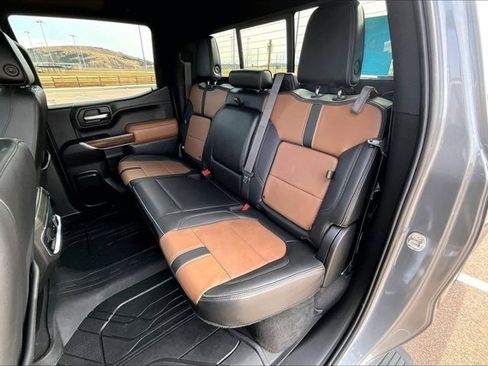 Used 2022 Chevrolet Silverado 1500 High Country image 23