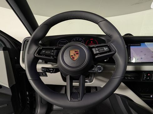 New 2026 Porsche Cayenne Coupe image 38