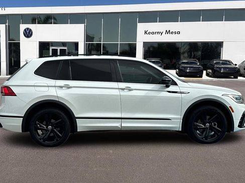 Used 2023 Volkswagen Tiguan SE R-Line FWD image 3