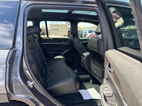 New 2026 Jeep Grand Cherokee Limited AWD/4WD image 29
