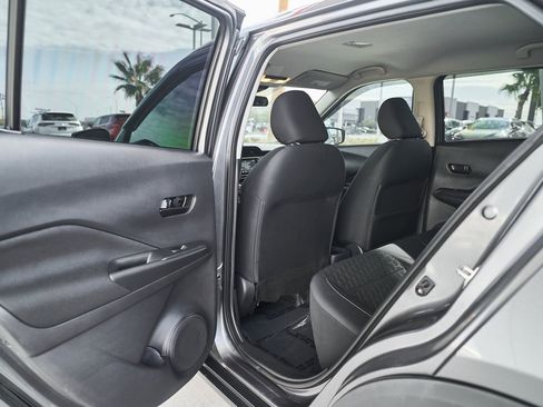 Used 2021 Nissan Kicks S image 14