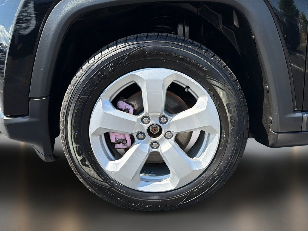 Used 2021 Jeep Compass Latitude FWD image 10