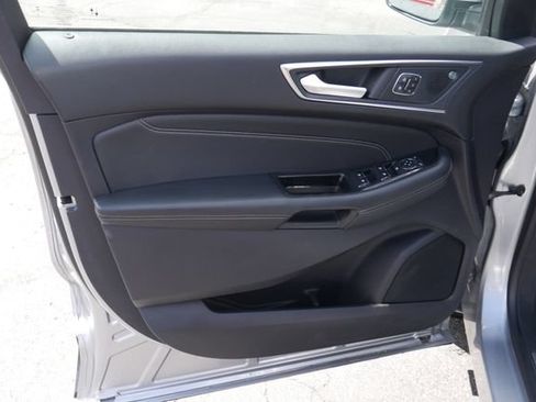 Used 2020 Ford Edge Titanium AWD/4WD image 13