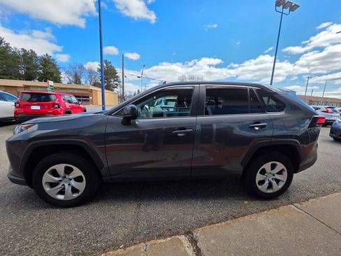 Used 2022 Toyota RAV4 LE AWD/4WD image 5