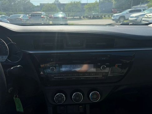 Used 2015 Toyota Corolla L FWD image 13