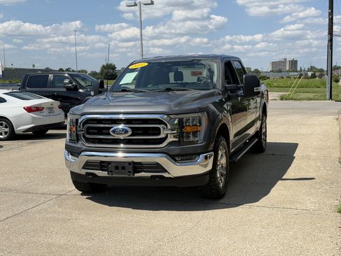 Used 2022 Ford F150 XLT w/ Equipment Group 302A High AWD/4WD image 16