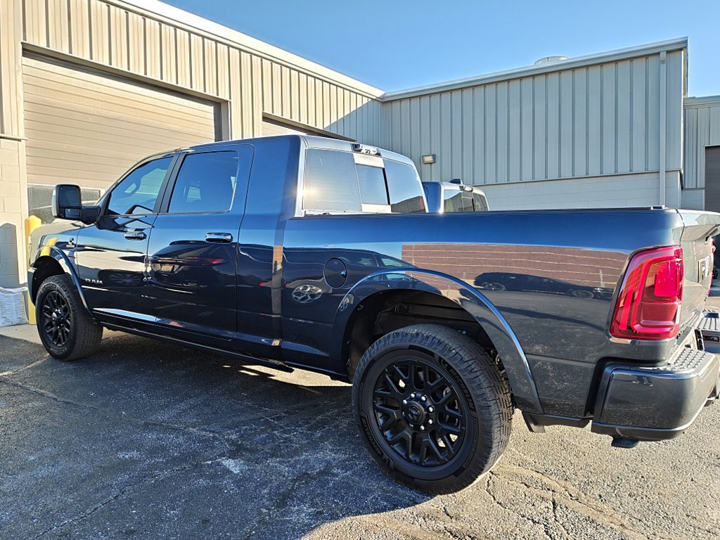 Used 2026 RAM 2500 Limited AWD/4WD image 3
