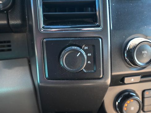 Used 2018 Ford F150 XLT AWD/4WD image 37