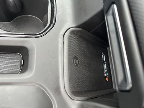 Used 2023 GMC Sierra 1500 AT4 w/ AT4 Premium Package image 30