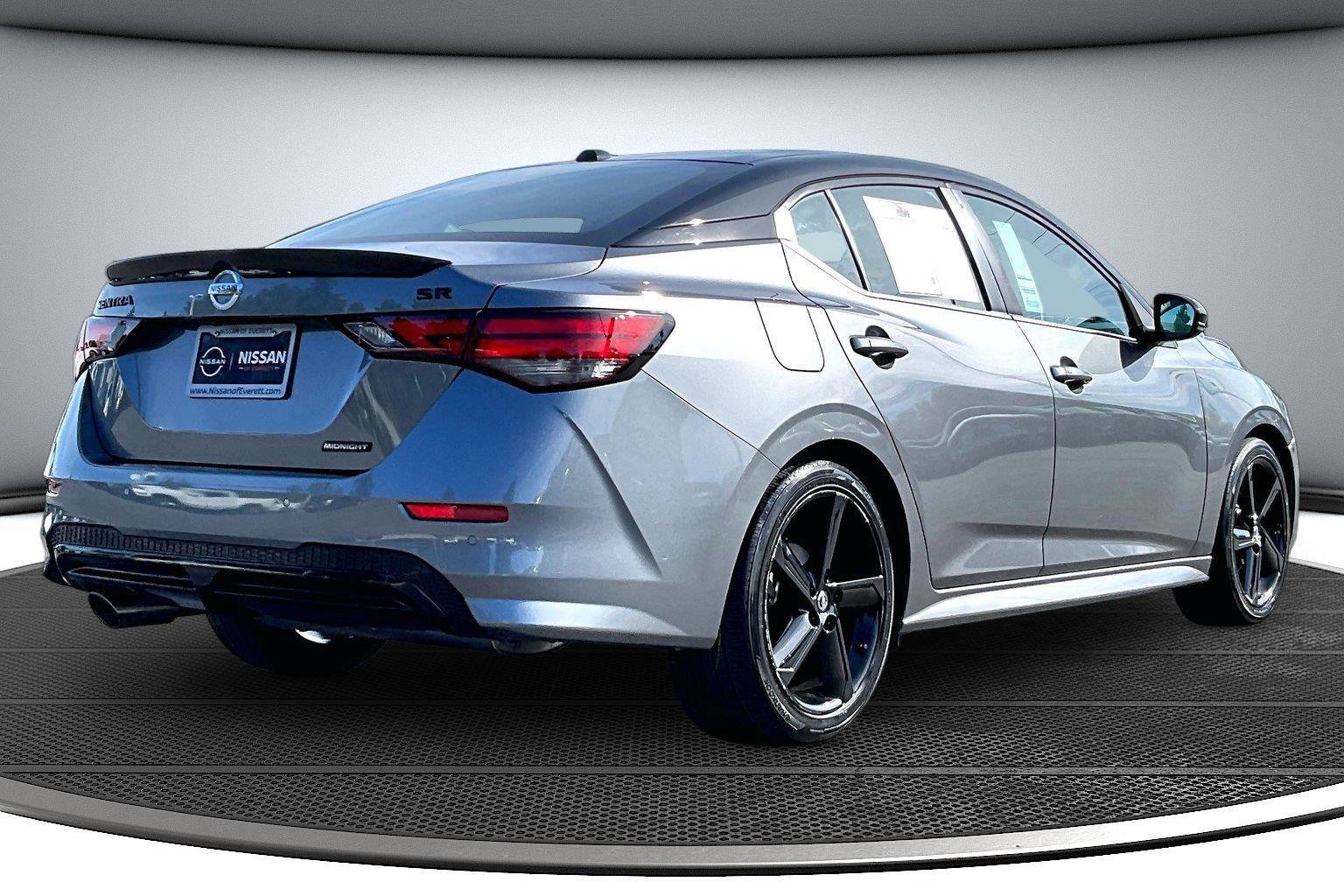 Used 2023 Nissan Sentra SR w/ Midnight Edition Package FWD image 7