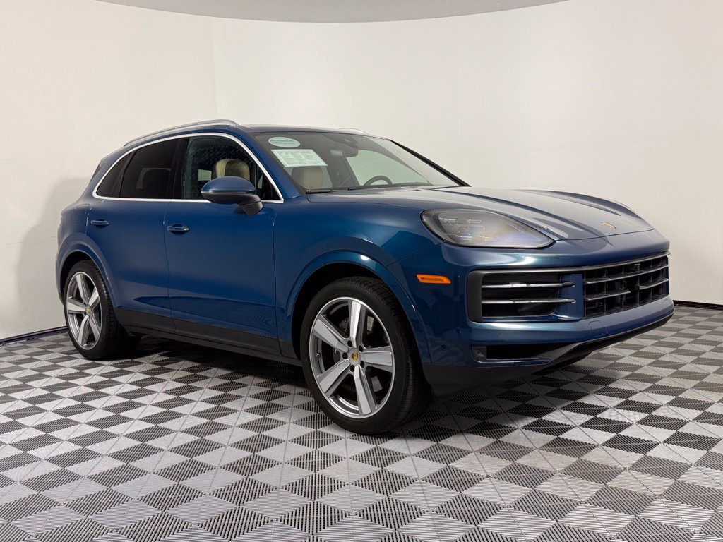 Certified 2024 Porsche Cayenne AWD/4WD image 9