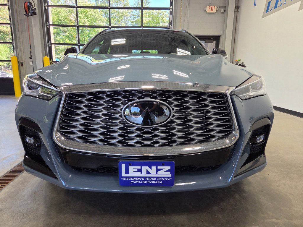 Used 2024 INFINITI QX55 Luxe w/ Cargo Package AWD/4WD image 3