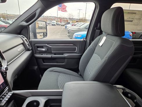 New 2026 RAM 2500 Big Horn AWD/4WD image 25