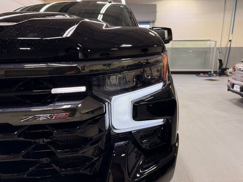 Used 2025 Chevrolet Silverado 1500 ZR2 w/ Technology Package image 9
