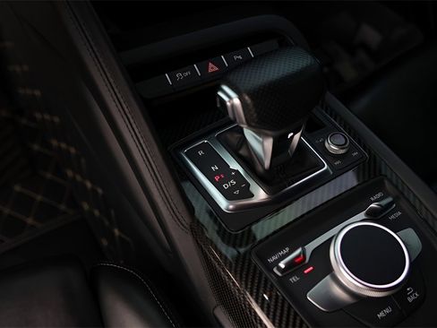 Used 2018 Audi R8 V10 plus image 24