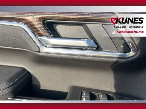 New 2026 GMC Sierra 1500 SLE image 17
