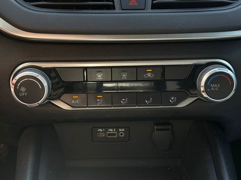 Used 2022 Nissan Altima 2.5 SV image 33