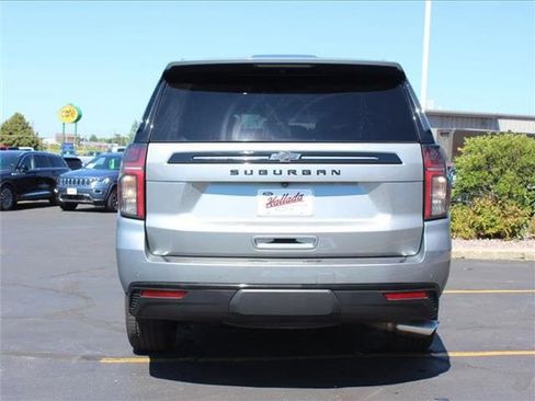 Used 2023 Chevrolet Suburban Z71 image 6