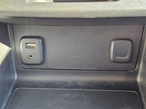 Used 2015 Chevrolet Colorado LT w/ Luxury Package image 29