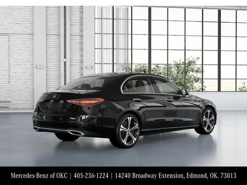 Used 2025 Mercedes-Benz C 300 Sedan image 21