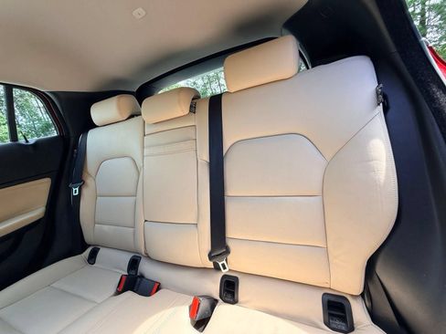 Used 2017 INFINITI QX30 Premium w/ Navigation Package FWD image 32