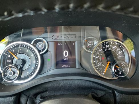 Used 2021 RAM 1500 Big Horn AWD/4WD image 13