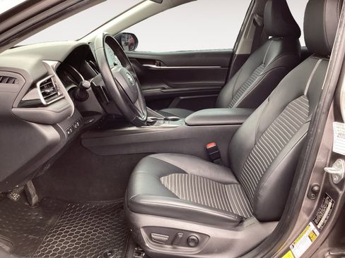 Used 2022 Toyota Camry SE FWD image 24