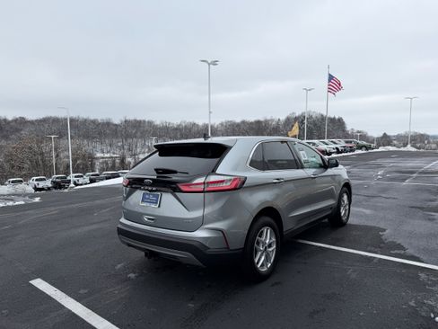 Certified 2024 Ford Edge SEL w/ Convenience Package image 6