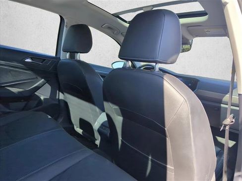 Used 2021 Volkswagen Jetta SEL Premium image 23