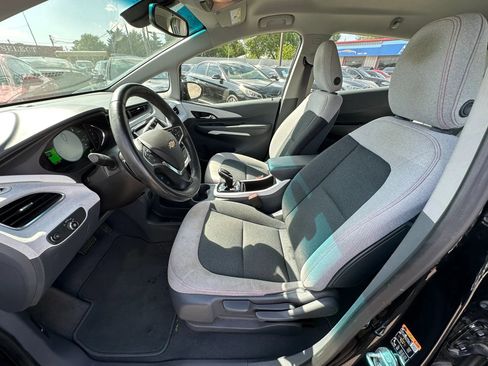 Used 2017 Chevrolet Bolt LT FWD image 10