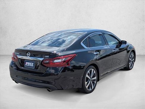 Used 2017 Nissan Altima 2.5 SR FWD image 5
