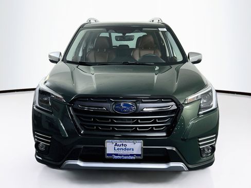 Used 2023 Subaru Forester Touring image 2