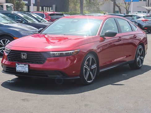 Certified 2025 Honda Accord Sport image 3