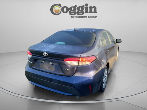 Used 2022 Toyota Corolla LE image 3