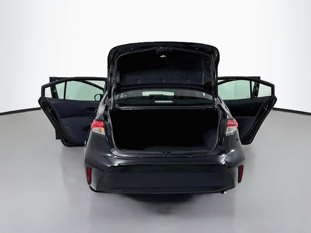 Used 2026 Toyota Corolla LE FWD image 18