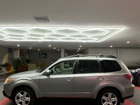 Used 2009 Subaru Forester 2.5X Limited image 3
