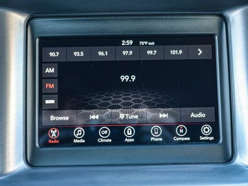 Used 2022 Dodge Charger SXT image 34