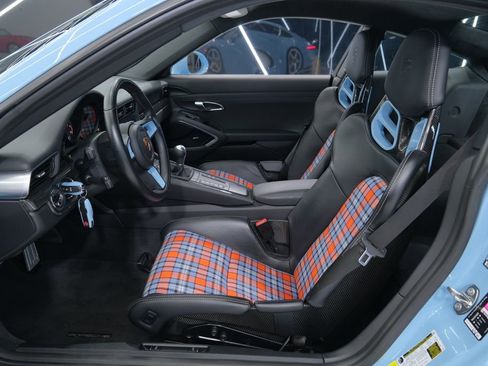 Used 2018 Porsche 911 GT3 RWD image 25