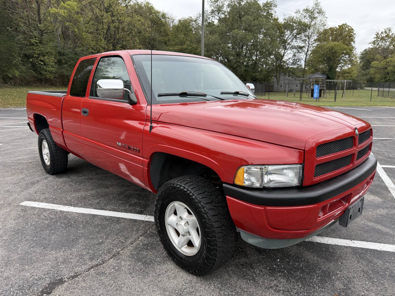 Used 1997 Dodge Ram 1500 Truck 4x4 Club Cab image 1