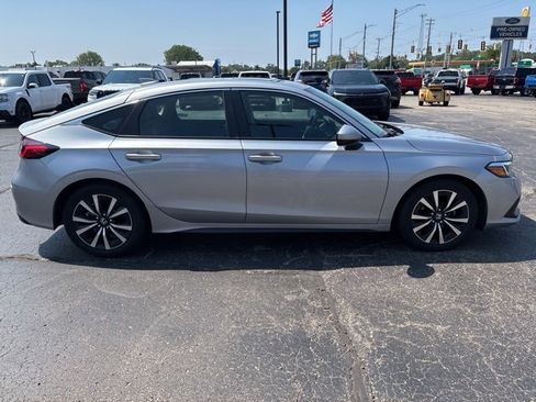 Used 2022 Honda Civic EX-L image 8