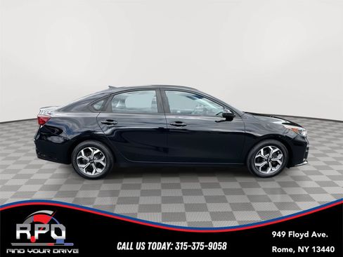 Used 2020 Kia Forte LXS FWD image 5