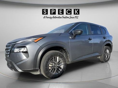 Used 2024 Nissan Rogue S image 1