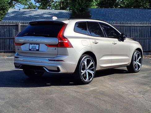 Used 2025 Volvo XC60 B5 Ultra w/ Protection Package Premier AWD/4WD image 4