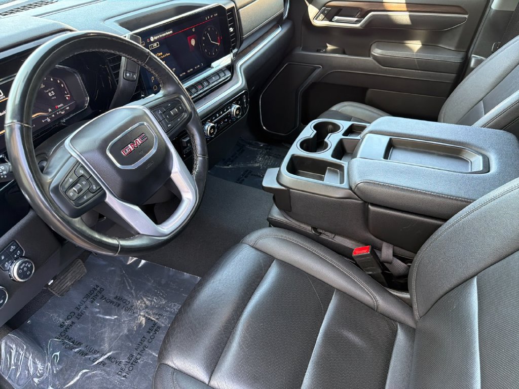 Used 2025 GMC Sierra 1500 SLT RWD image 9