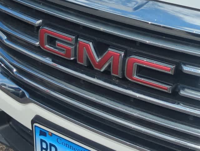 Used 2024 GMC Terrain SLT AWD/4WD image 4