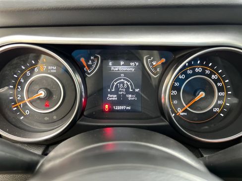Used 2021 Jeep Gladiator Sport AWD/4WD image 14